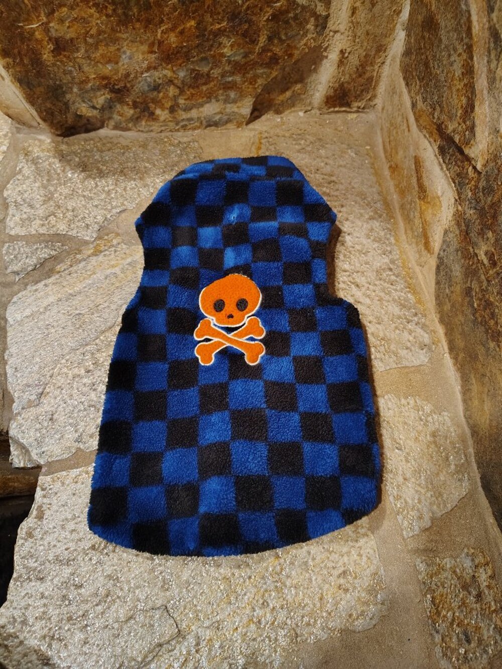 Dog Shirt Size Large Fuzzy Fleece Checkered Blue Black Skull and Crossbones